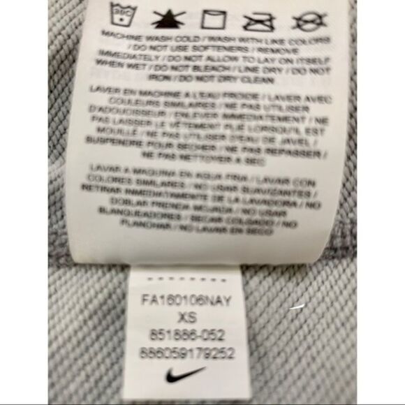 NEW WITHOUT TAGS Nike Gray & Teal Hoodie - Picture 7 of 9